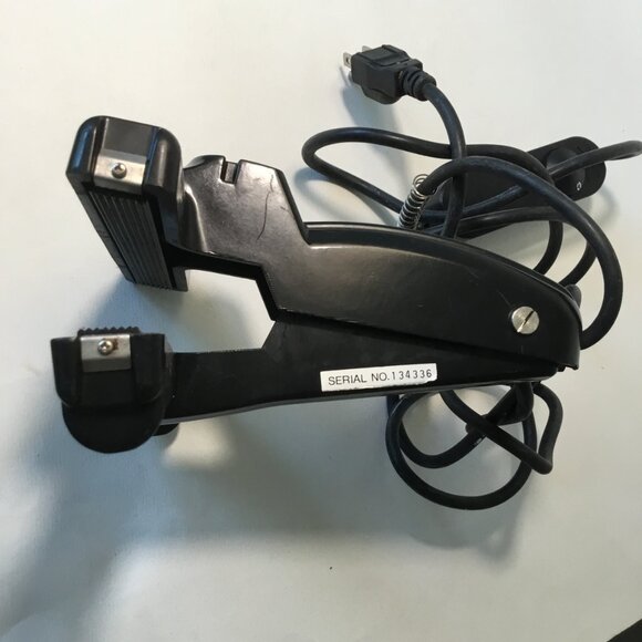 Uline H-1069 Crimper Hand Sealer 6" with Foot Pedal - Picture 5 of 11